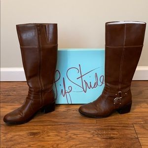 Life Stride Wrangler Boot. Cognac. Size 7.5 Wide